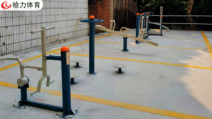 桂林公園健身器材