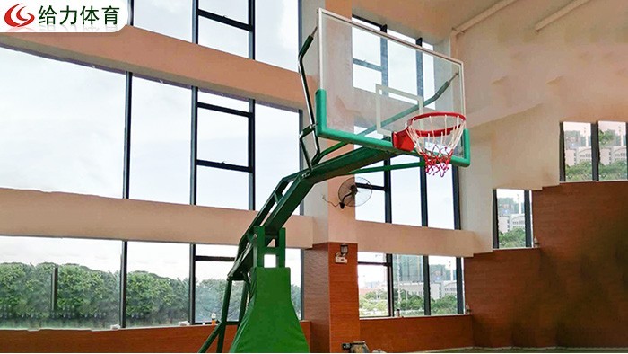 籃球架
