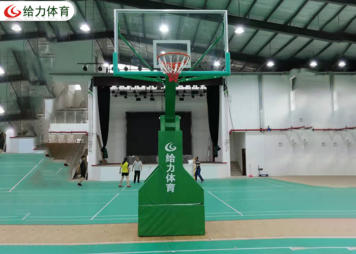 移動籃球架