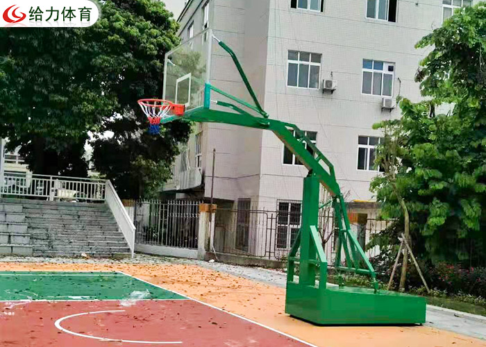 移動(dòng)籃球架
