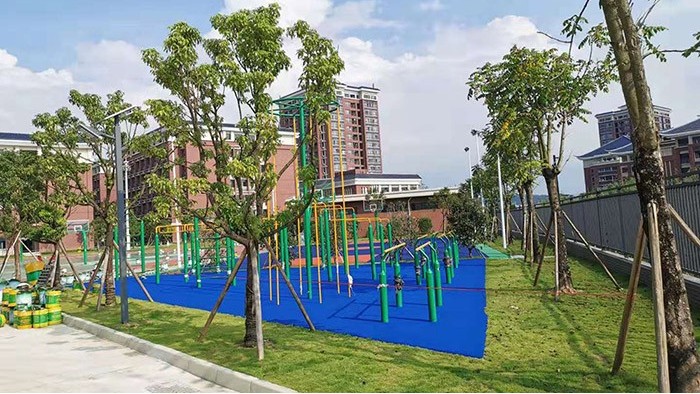 廣州小區又增多樣化戶外健身器材若干套，為助大家撕春膘