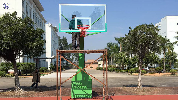 籃球架