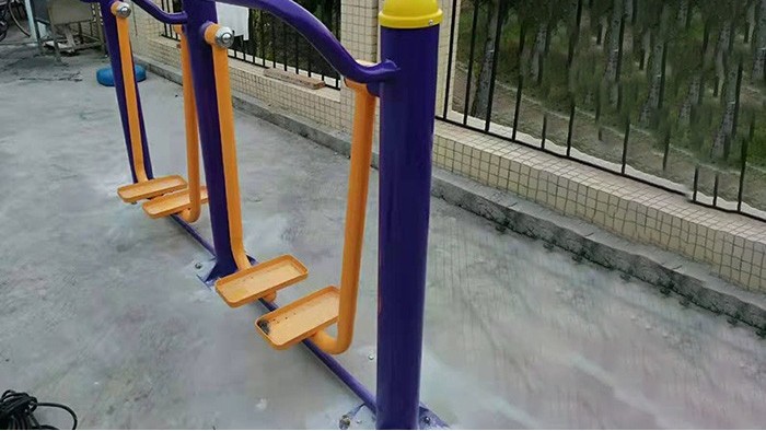 金秋肇慶藍塘村戶外健身器材高低轉輪正式拉開序幕